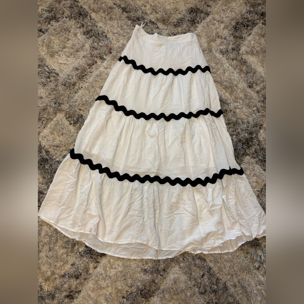 Chic White A-Line Skirt with Black Accents